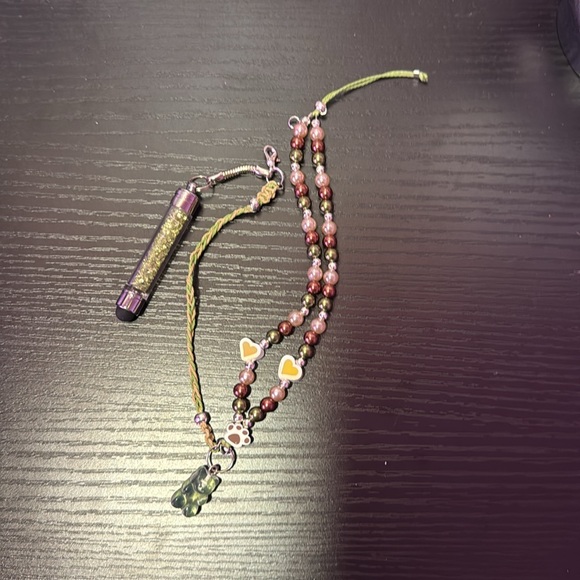 Keychain/Accessory Gift Set - Picture 5 of 6